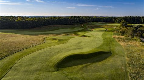 Lawsonia golf course - The property was acquired in the 1940s by the Baptist Church, who continue to operate Lawsonia as a modestly priced, fully public golf facility. Despite its mainstream anonymity, Lawsonia Links is a rare find that provides as complete and thorough a test of golf as almost any public access Golden Age course in the country.